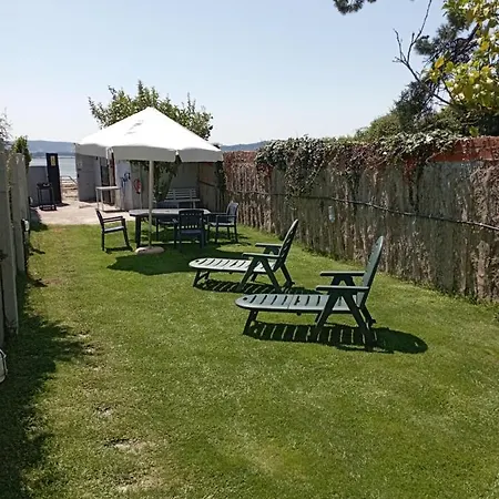 Vivienda Con Jardin Y Acceso A Pequena Playa * O Grove