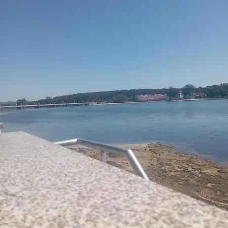 Vivienda Con Jardin Y Acceso A Pequena Playa *