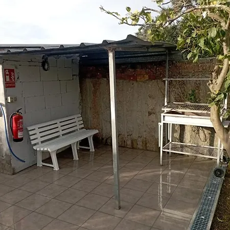 Apartment Vivienda Con Jardin Y Acceso A Pequena Playa