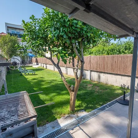 Vivienda Con Jardin Y Acceso A Pequena Playa Apartment