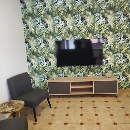 Apartment Vivienda Con Jardin Y Acceso A Pequena Playa