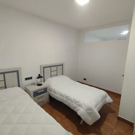 Vivienda Con Jardin Y Acceso A Pequeña Playa