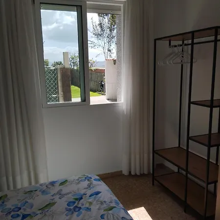 Apartamento Vivienda Con Jardin Y Acceso A Pequena Playa