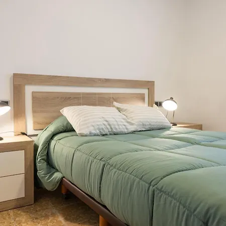 Apartamento Vivienda Con Jardin Y Acceso A Pequeña Playa