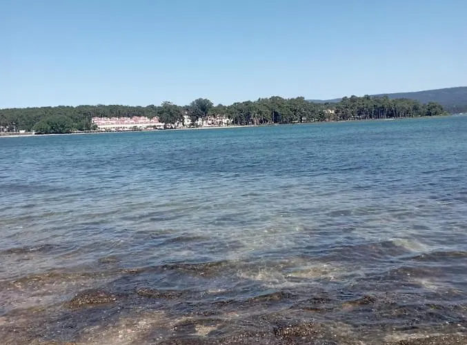 Vivienda Con Jardin Y Acceso A Pequena Playa Apartment